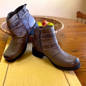 Earth Origins, “””10W”””Taupe, non-smoking, non-pets environment